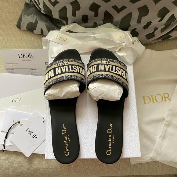 Dior Slides - Picture 1 of 10